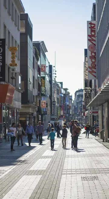 Shopping auf der Kölner Schildergasse